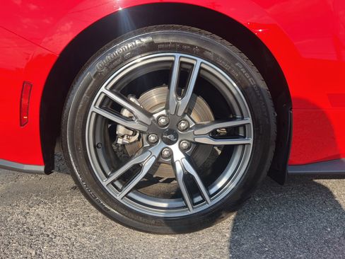 Used 2024 Ford Mustang Coupe RWD image 21