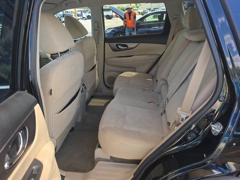 Used 2015 Nissan Rogue SV FWD image 9