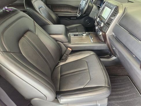 Used 2021 Ford Expedition Limited image 14
