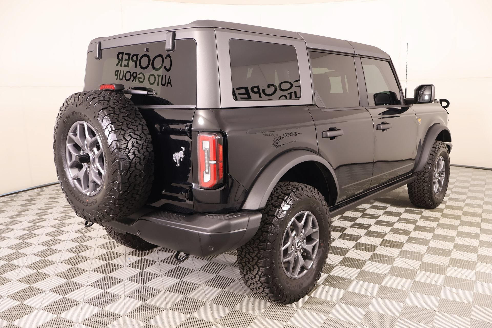 Used 2025 Ford Bronco Badlands AWD/4WD image 22