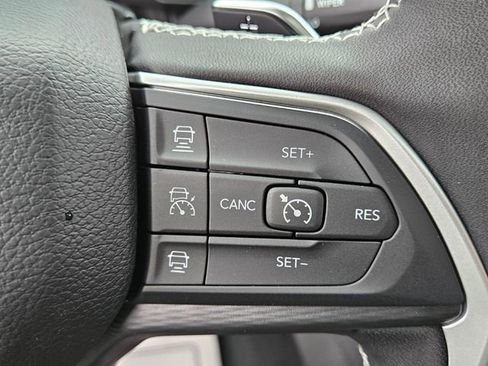 New 2025 Jeep Grand Cherokee L Laredo w/ Luxury Tech Group I image 27