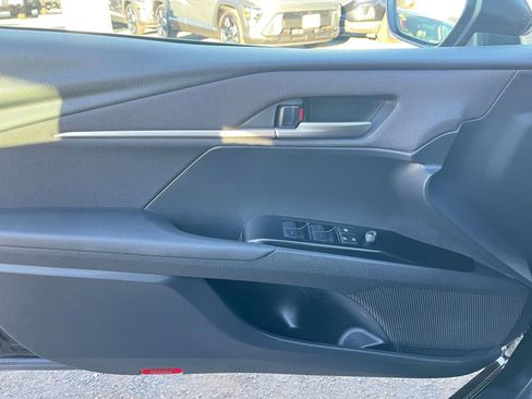 Used 2025 Toyota Camry LE image 20
