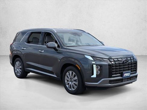Used 2025 Hyundai Palisade SEL FWD image 3