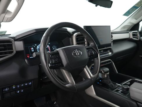 Used 2024 Toyota Tundra Limited AWD/4WD image 29
