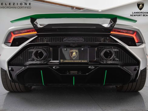 Used 2023 Lamborghini Huracan Tecnica image 17