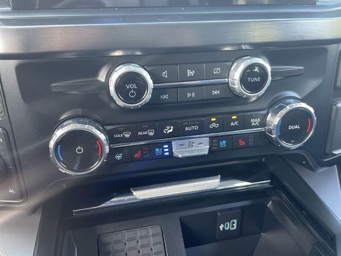 Used 2024 Ford F250 Lariat image 35