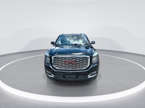 Used 2019 GMC Yukon XL Denali w/ Denali Ultimate Package AWD/4WD image 3