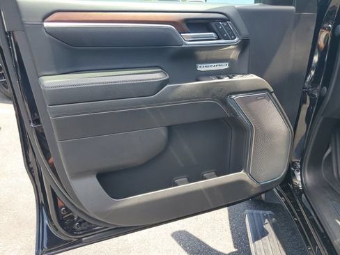 Used 2024 GMC Sierra 1500 Denali w/ Denali Reserve Package AWD/4WD image 8