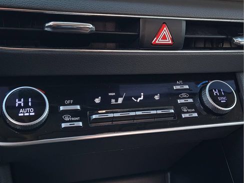 Used 2023 Hyundai Sonata SEL image 14