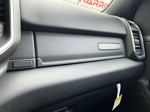 New 2026 RAM 1500 4x4 Crew Cab image 33