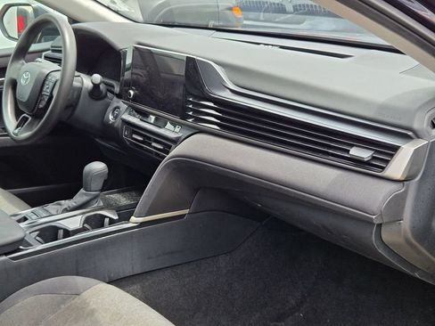 Used 2025 Toyota Camry LE FWD image 12