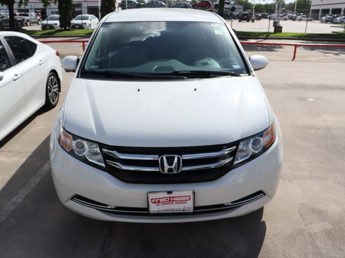 Used 2016 Honda Odyssey SE image 4