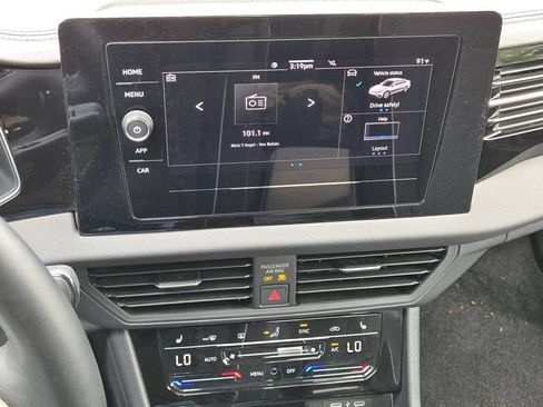 Used 2025 Volkswagen Jetta Sport FWD image 19