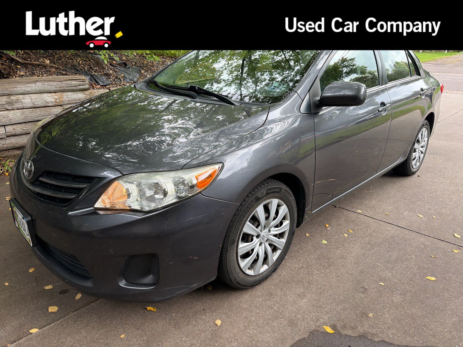 Used 2013 Toyota Corolla LE FWD image 1
