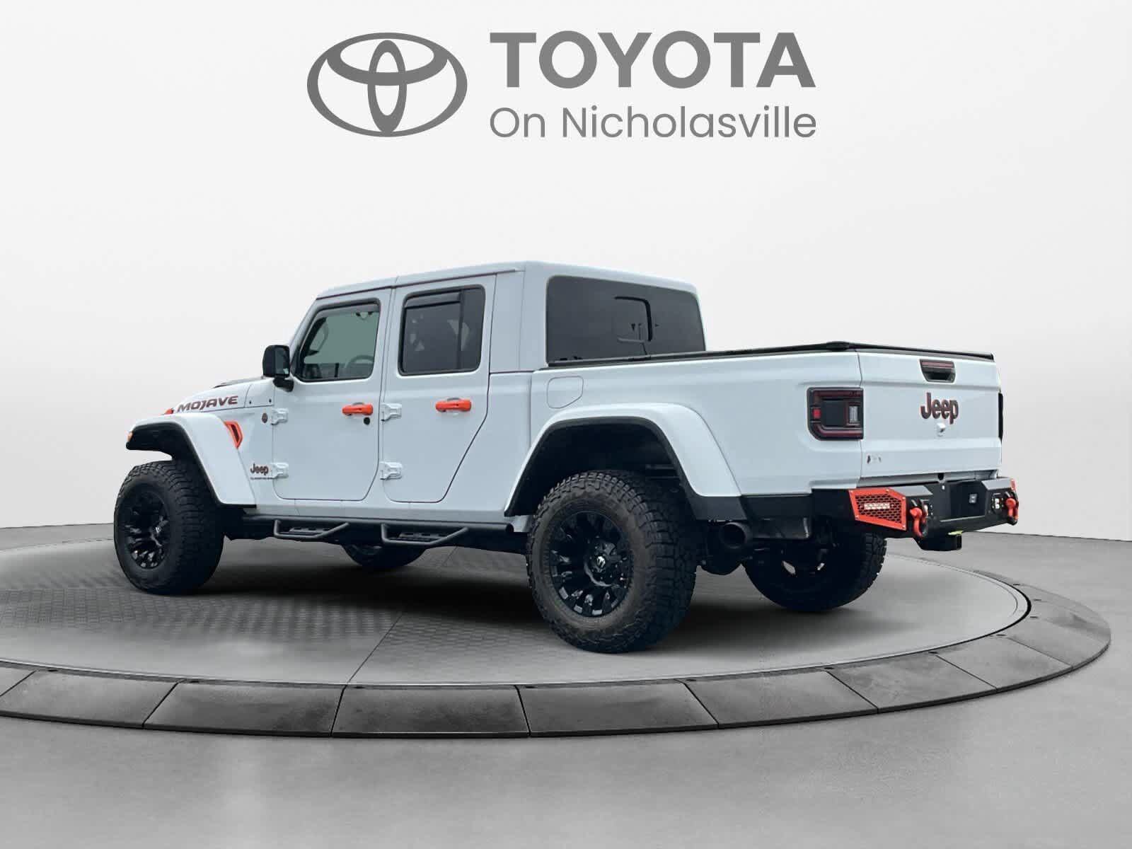 Used 2023 Jeep Gladiator Mojave w/ LED Lighting Group AWD/4WD image 3