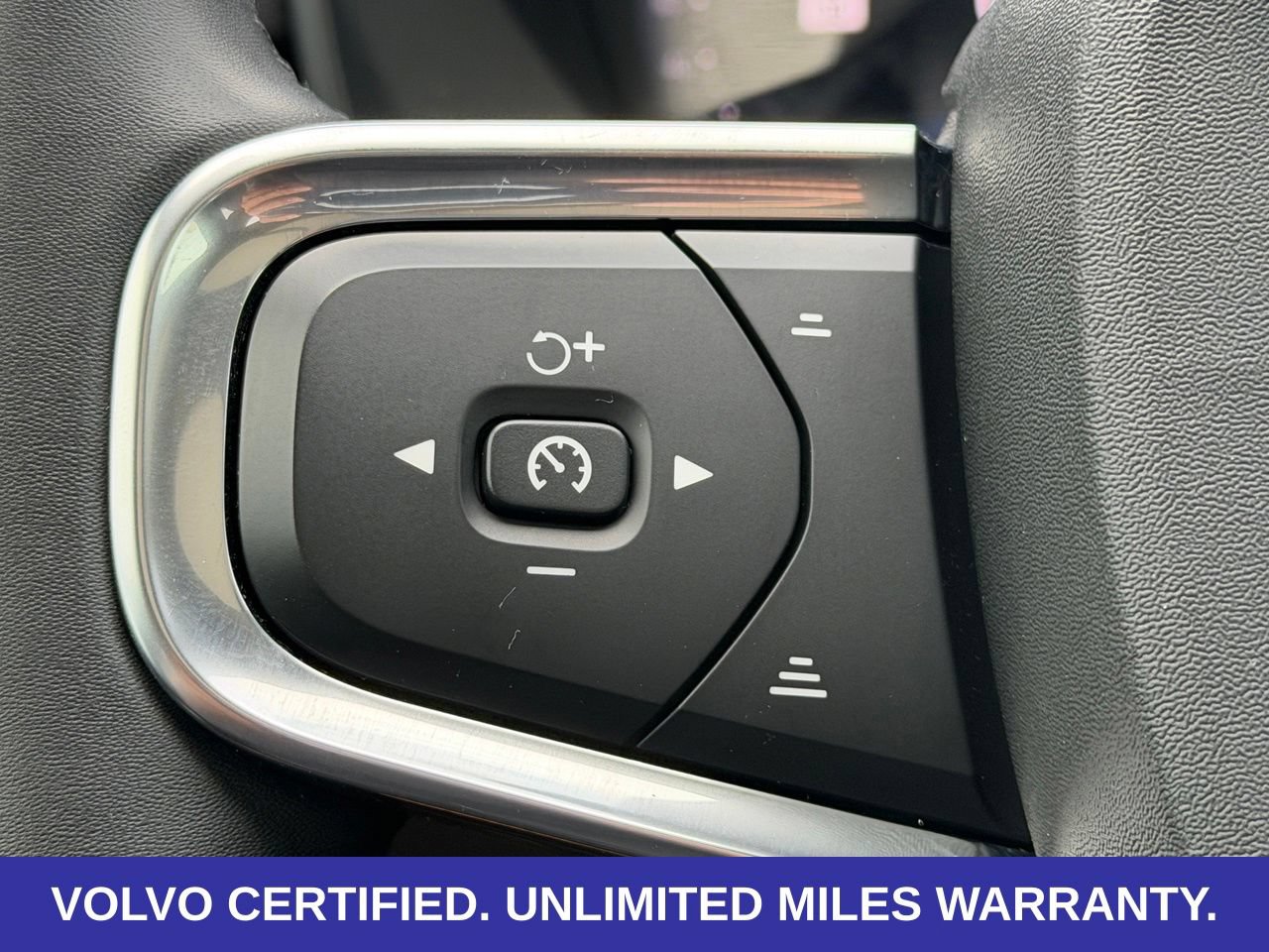 Certified 2024 Volvo XC40 B5 Plus w/ Protection Package Premier AWD/4WD image 19