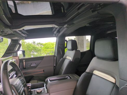 Used 2024 GMC Hummer EV 2X image 22