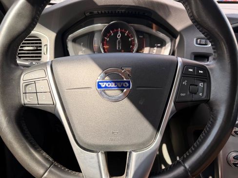 Used 2018 Volvo S60 T5 Inscription FWD image 11