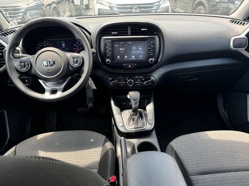 Used 2020 Kia Soul S FWD image 11
