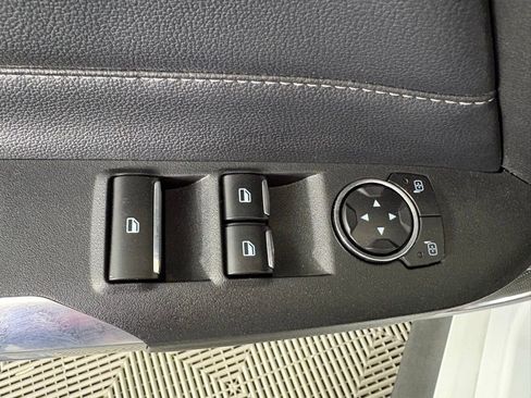 Used 2022 Ford Mustang Premium RWD image 18