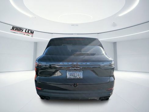 Used 2023 Porsche Cayenne image 4