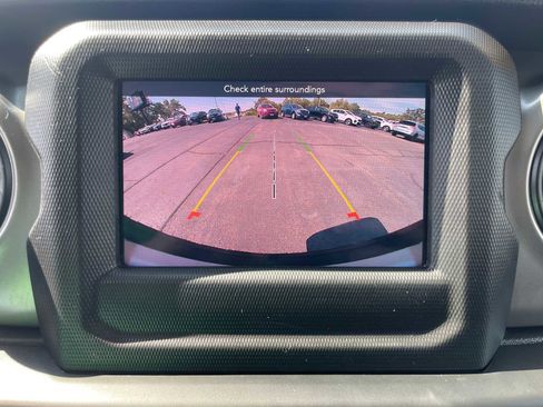 Used 2021 Jeep Wrangler Unlimited Sport image 22