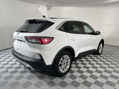 Used 2020 Ford Escape SE FWD image 8