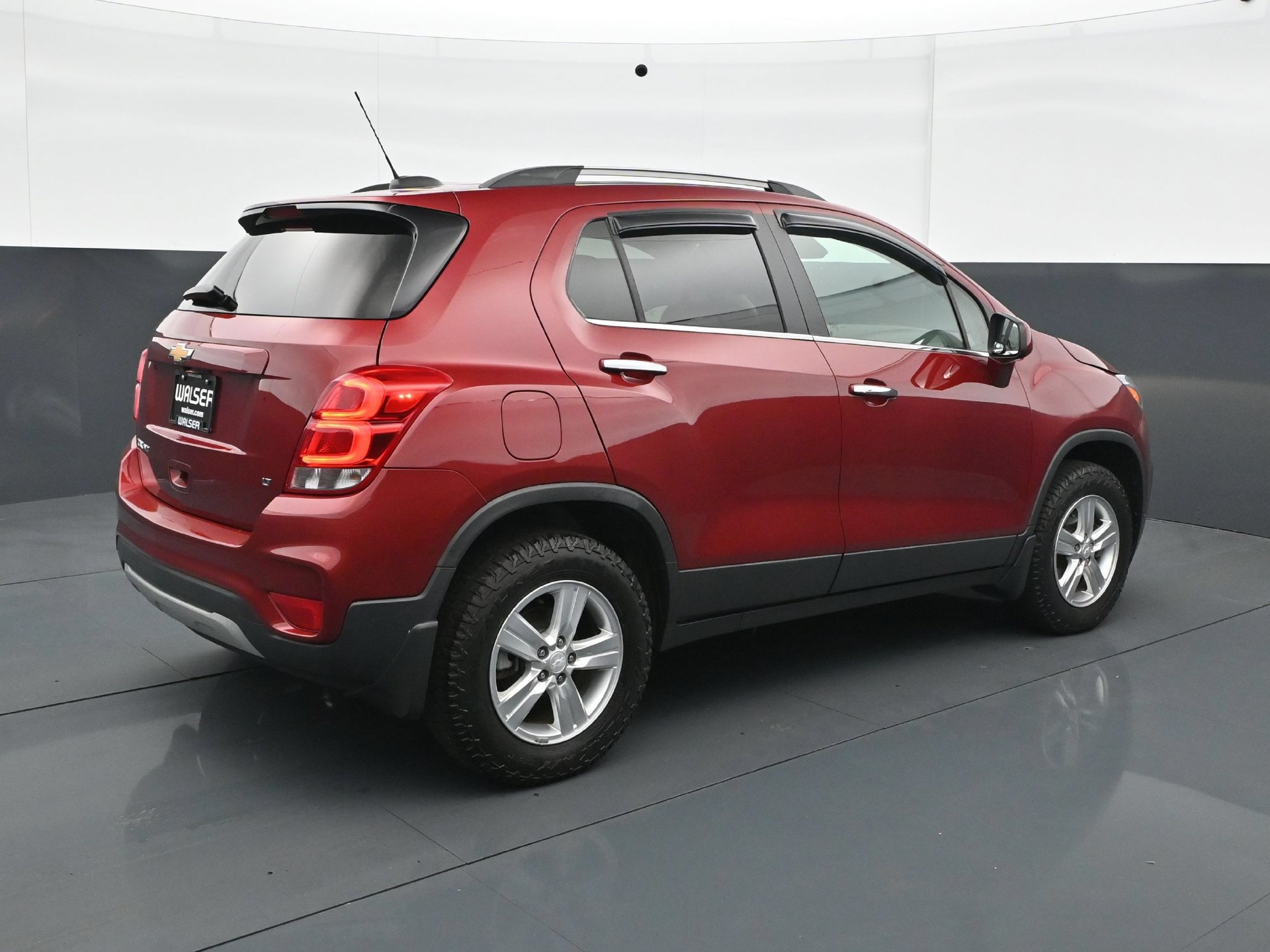 Used 2019 Chevrolet Trax LT w/ Sun & Sound Package AWD/4WD image 6