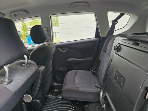 Used 2011 Honda Fit Sport image 18