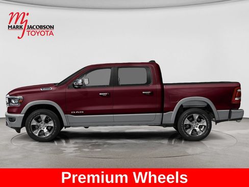 Used 2019 RAM 1500 Laramie AWD/4WD image 10
