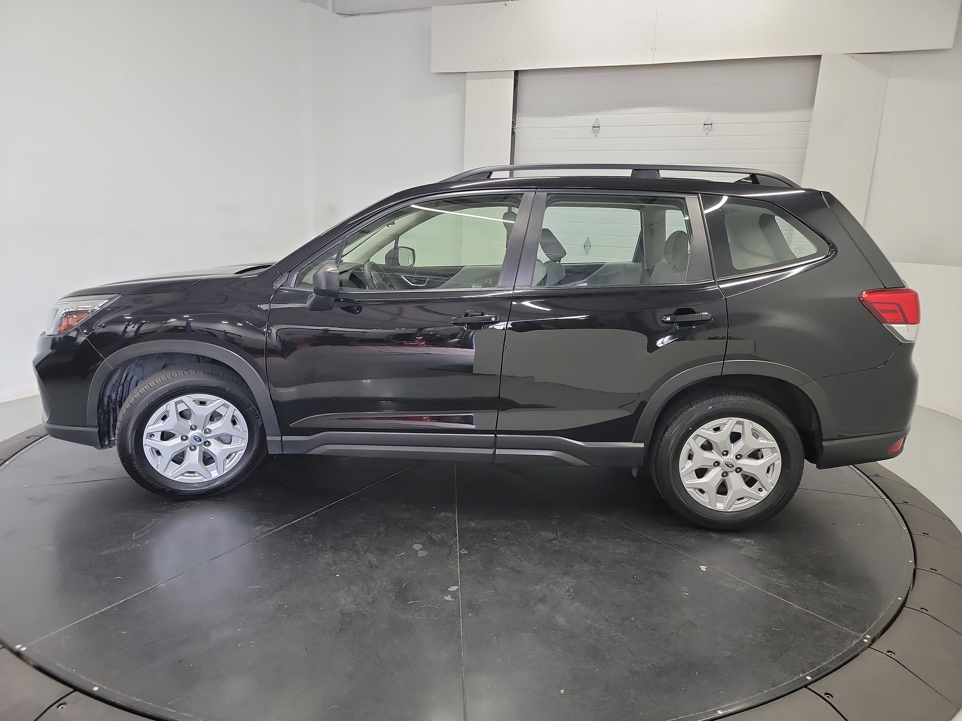 Used 2021 Subaru Forester AWD/4WD image 4