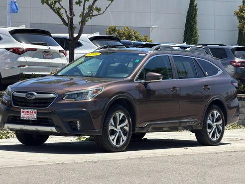 Used 2021 Subaru Outback Limited AWD/4WD image 8