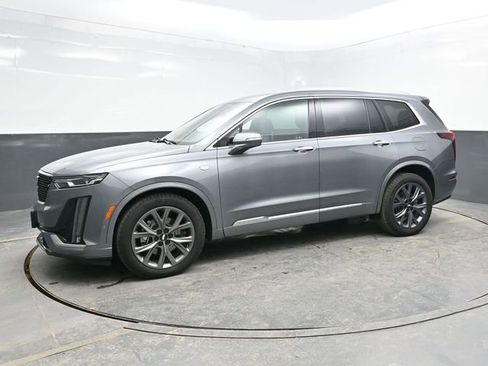 Used 2020 Cadillac XT6 Premium Luxury image 3