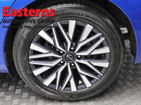 Used 2025 Nissan Altima 2.5 SV FWD image 8