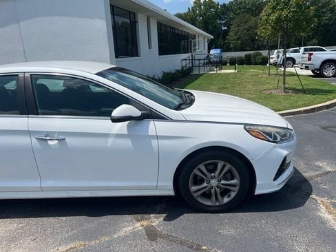 Used 2018 Hyundai Sonata SEL FWD image 2