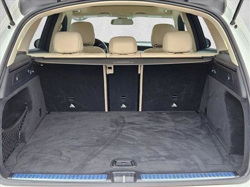 Used 2019 Mercedes-Benz GLC 300 image 6