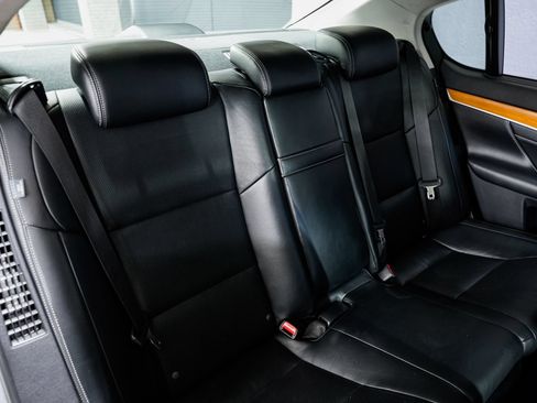 Used 2013 Lexus GS 450h w/ Luxury Pkg RWD image 38