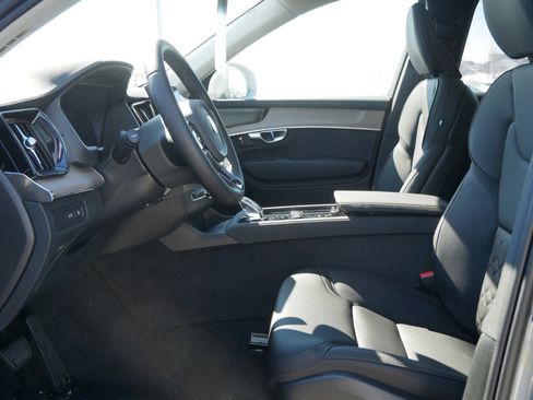 New 2026 Volvo XC90 T8 Plus AWD/4WD image 5