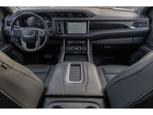 Used 2022 GMC Yukon Denali image 12