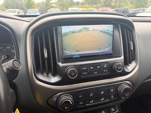 Used 2018 Chevrolet Colorado Z71 AWD/4WD image 16