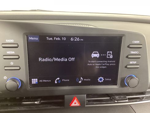 Certified 2025 Hyundai Elantra Sport image 19