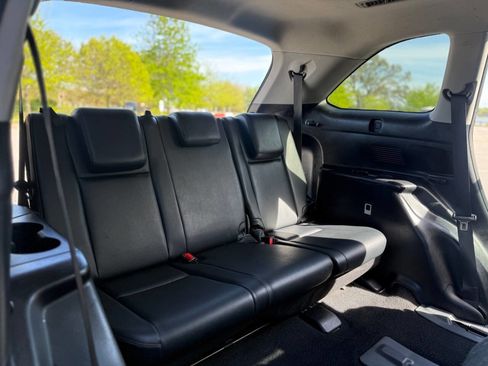 Used 2018 Toyota Highlander XLE AWD/4WD image 28