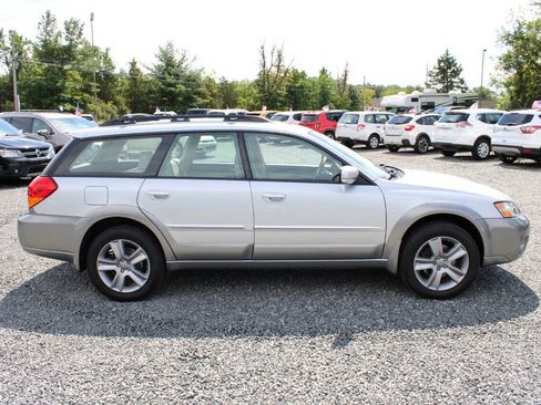 Used 2005 Subaru Outback 3.0R L.L. Bean AWD/4WD image 6