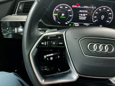 Certified 2024 Audi Q8 e-tron Premium Plus w/ Premium Plus Package AWD/4WD image 19
