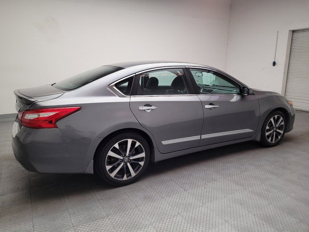 Used 2016 Nissan Altima 2.5 SR FWD image 10