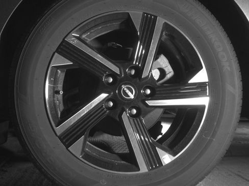 Used 2025 Nissan Sentra SV FWD image 17