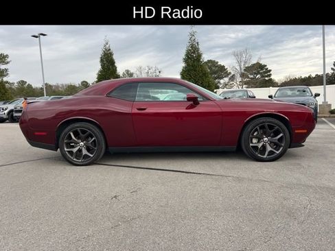 Used 2018 Dodge Challenger SXT Plus image 4