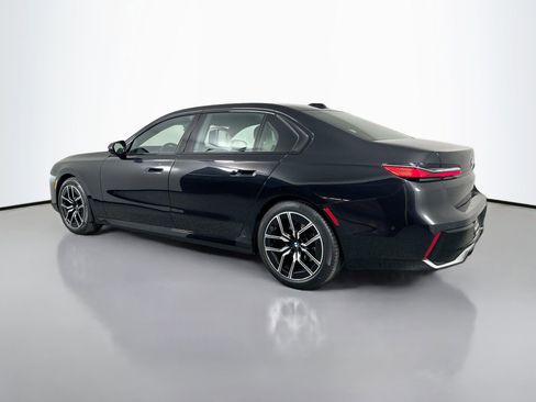 Certified 2023 BMW 740i w/ Luxury Rear Seating Package image 8