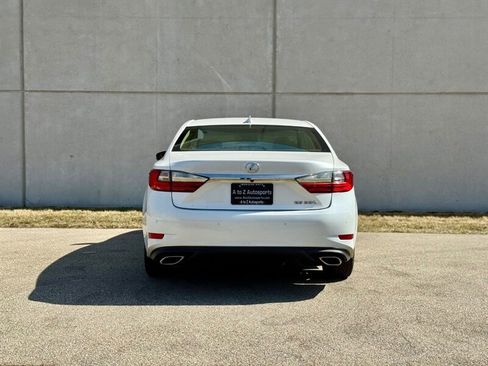 Used 2016 Lexus ES 350 w/ Luxury Package w/Wood Trim image 12