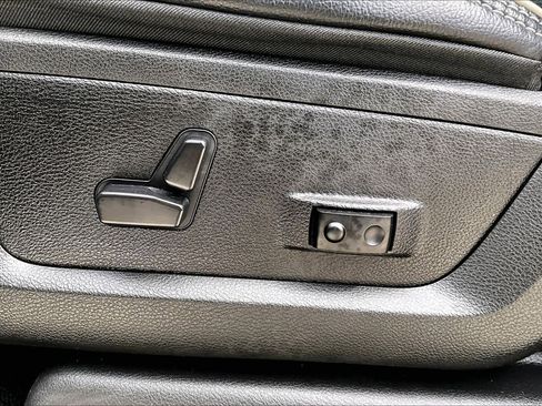Used 2024 RAM 2500 Laramie AWD/4WD image 33